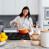 8 Ways to Observe Good Personal Hygiene When Cooking Food at Home