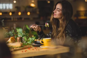 Mindful Eating: How Can It Enhance Your Food Choices?