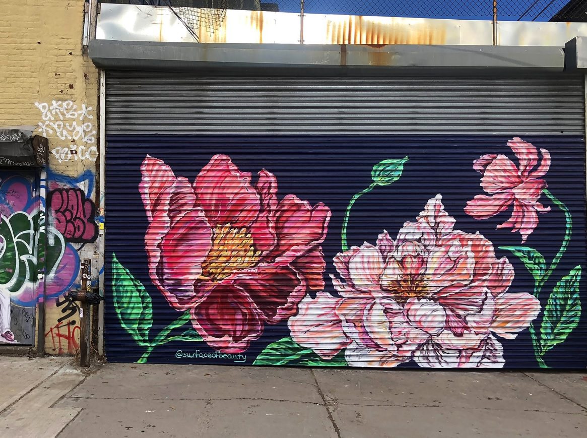 5 Dark Flower Murals to Create a Striking Space