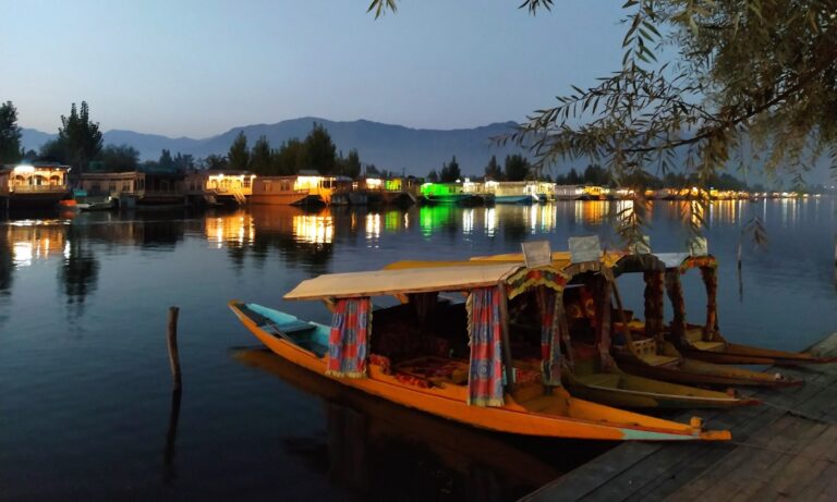 How to Explore Kashmir on a Budget: A Complete Guide for Smart Travellers