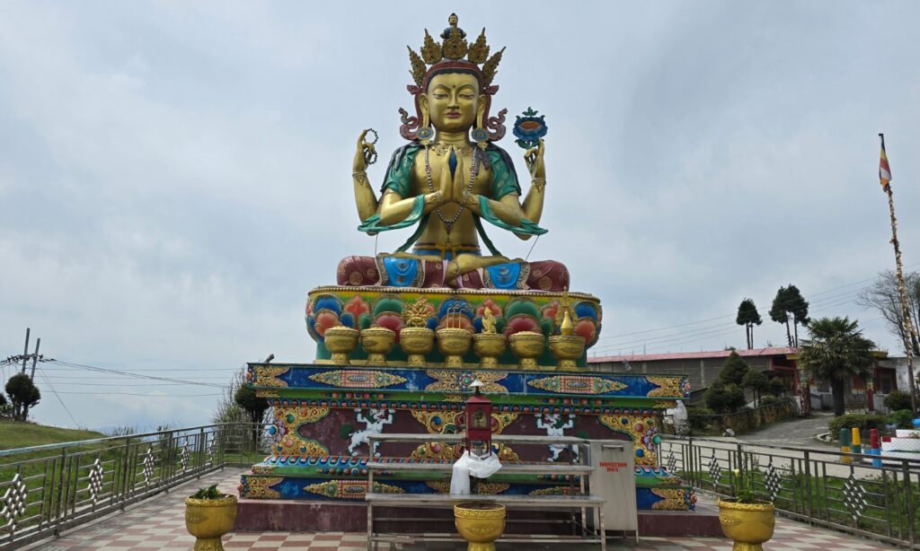 Chitrey’s iconic Avalokiteshvara statue beside the winding road to Sandakphu