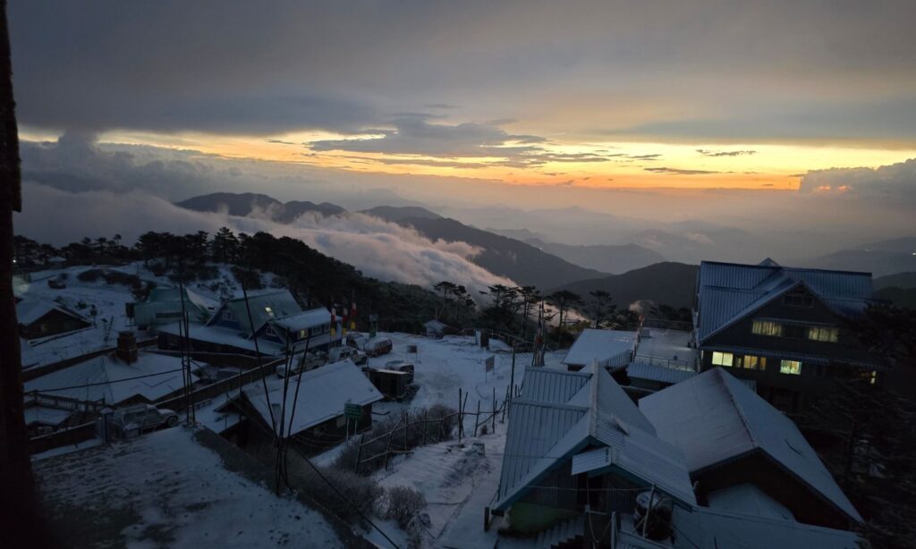 The golden hour view from the Sandakphu